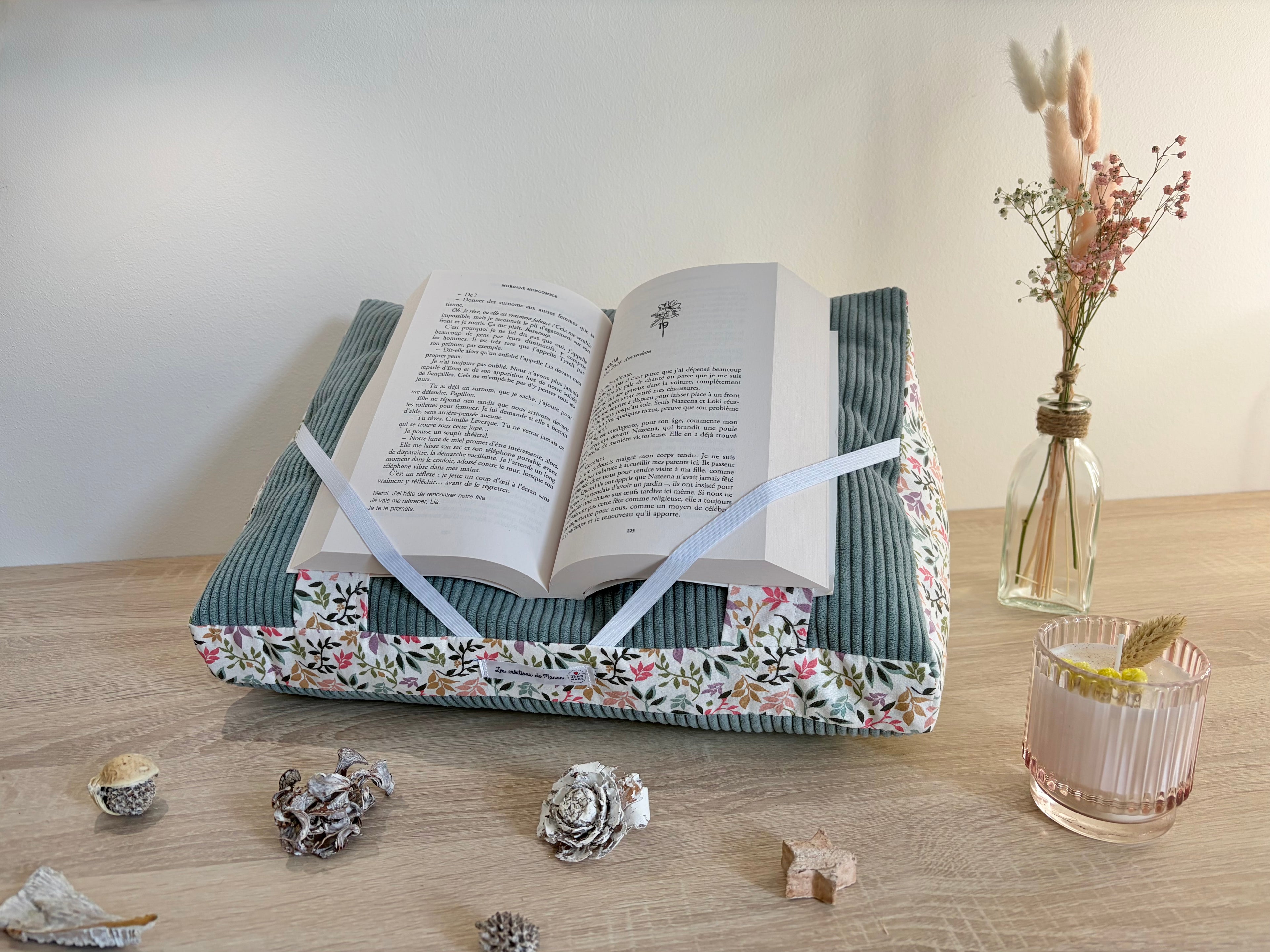 Coussin de lecture Iris